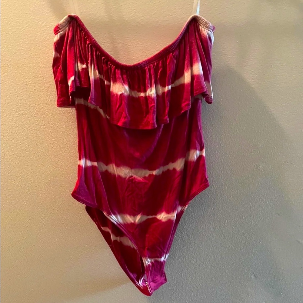 Women’s strapless bodysuit